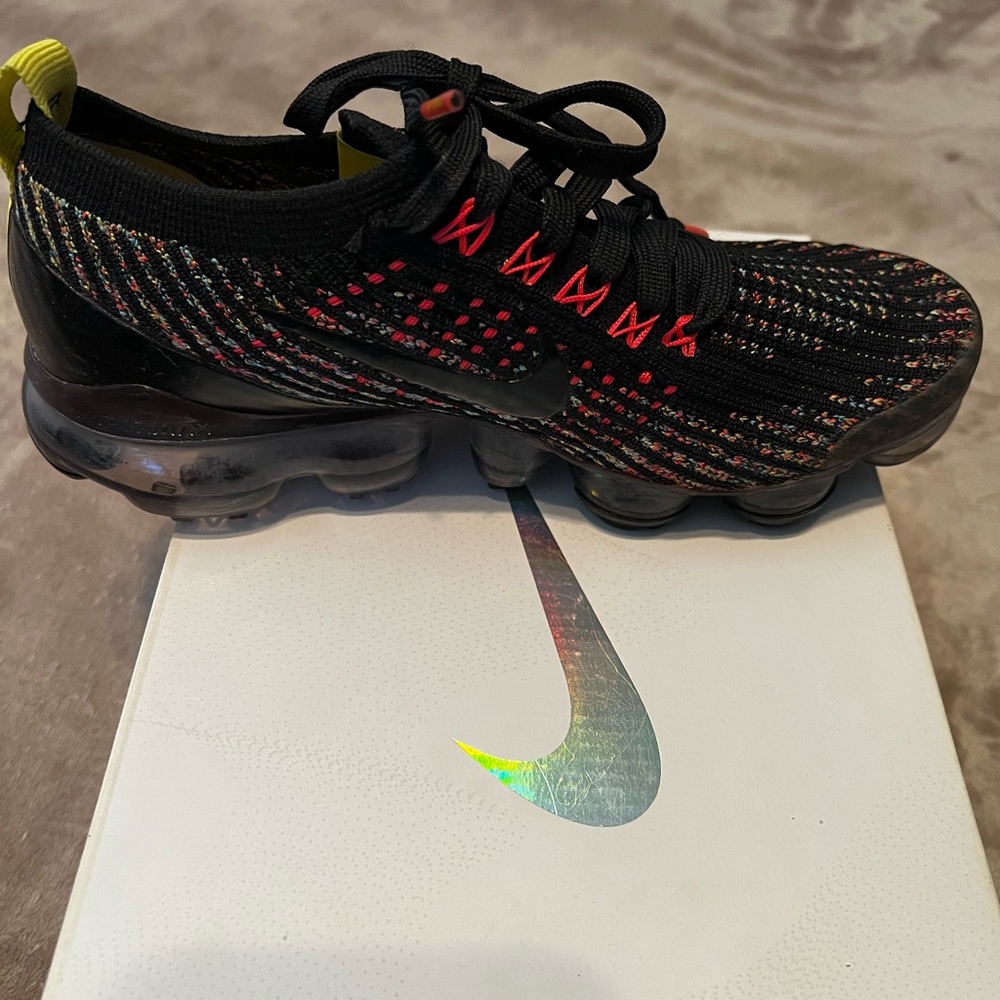 Nike Air Vapormax Flyknit 3 - Picture 5 of 8